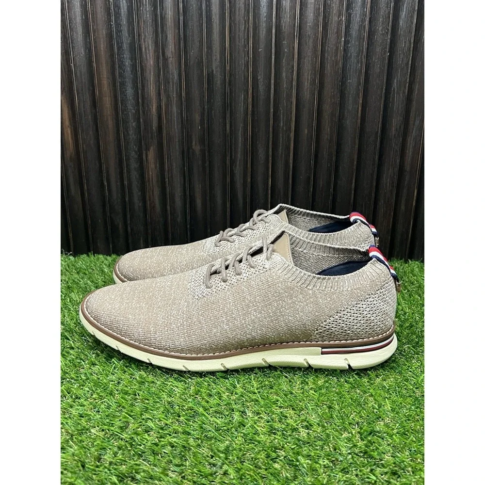 Size 8 M - Tommy Hilfiger Men's tm Warden Oxford - Light Natural Texture